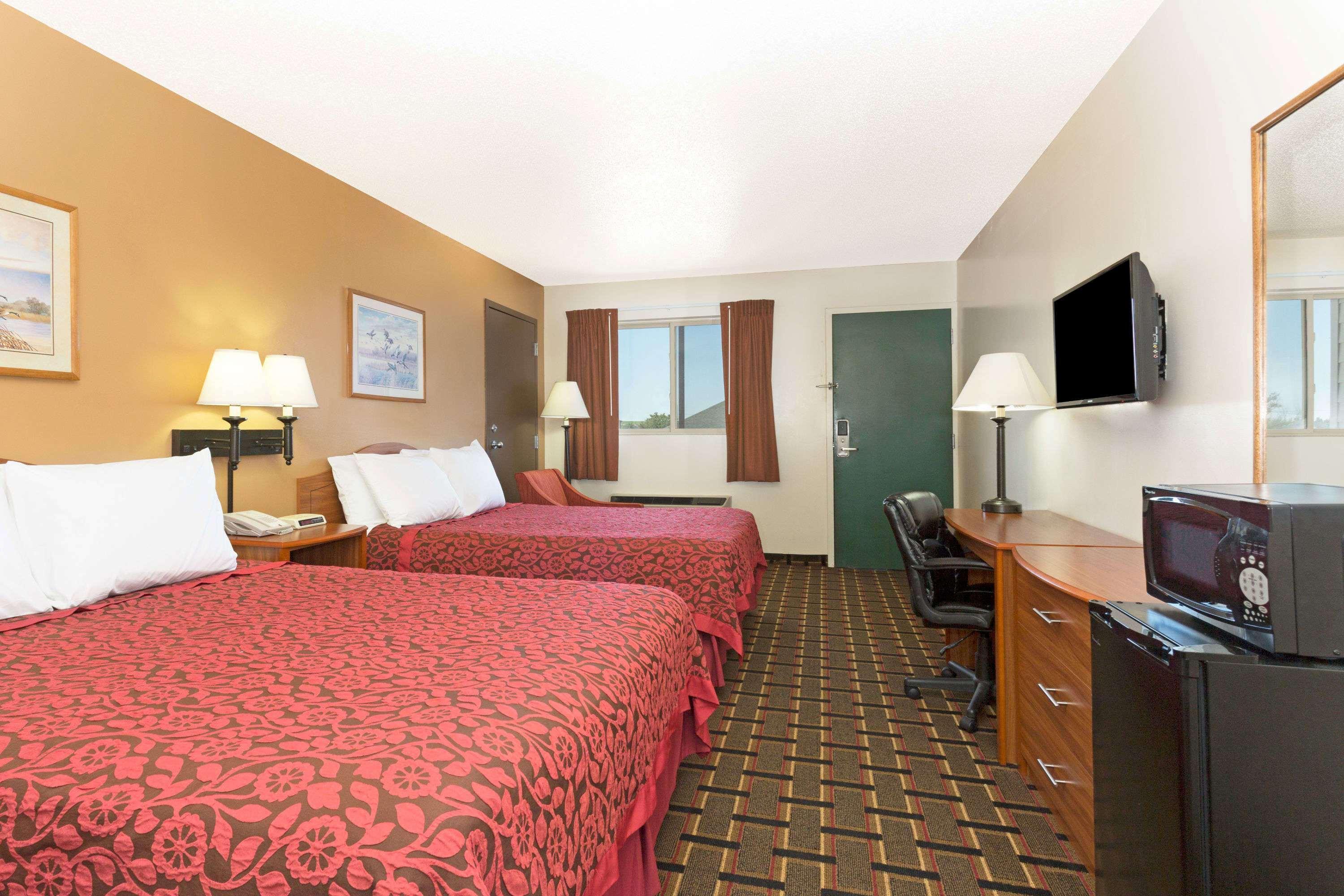 Days Inn By Wyndham Paxton Luaran gambar