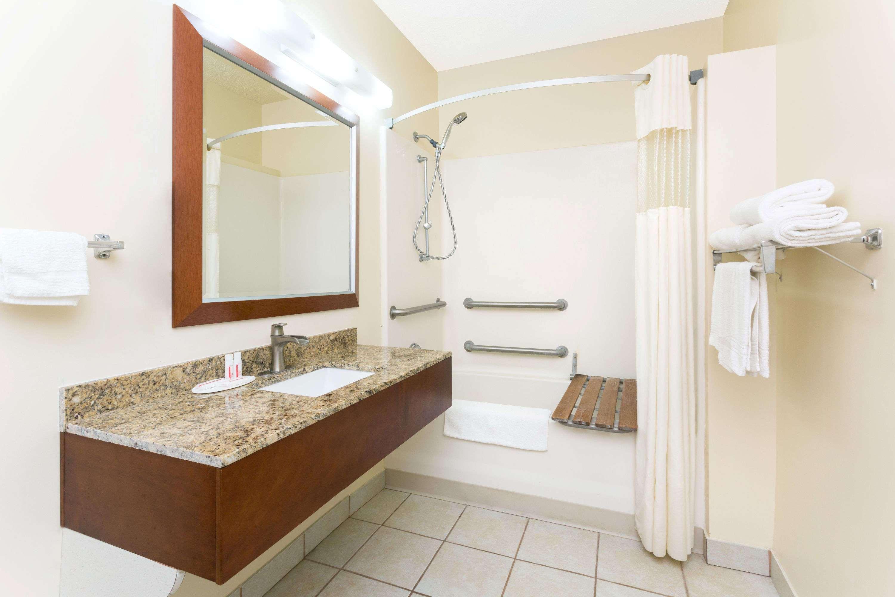 Days Inn By Wyndham Paxton Luaran gambar